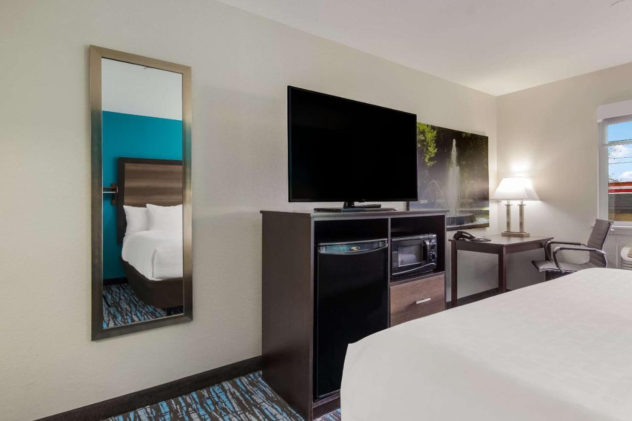 เบย์มอนต์ บาย วินด์แฮม แฮรอดส์เบิร์ก Hotel Harrodsburg ภายนอก รูปภาพ